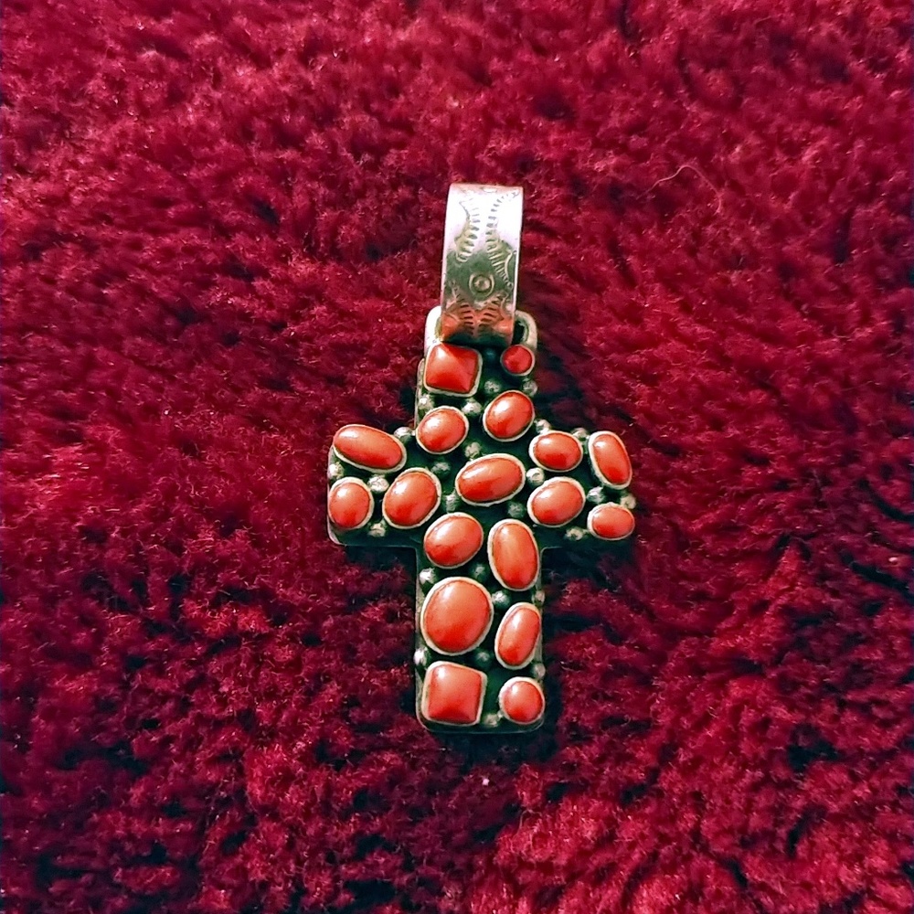 Cross pendant